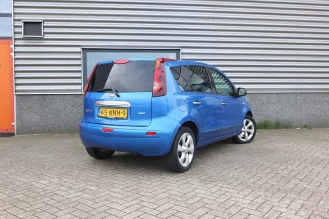 Nissan Note (2010) thumbnail 2