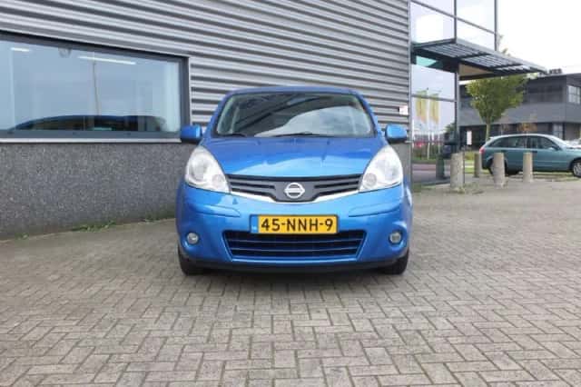 Nissan Note (2010) thumbnail 4
