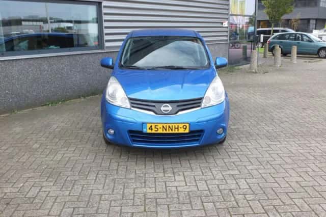 Nissan Note (2010) thumbnail 5