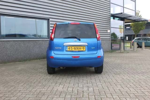 Nissan Note (2010) thumbnail 6