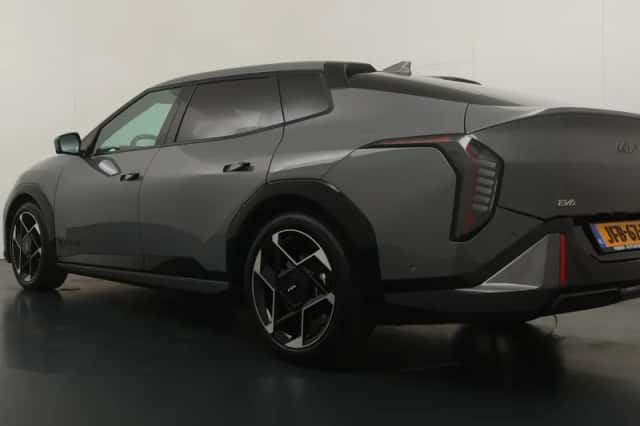 Kia EV4 (2025) thumbnail 5