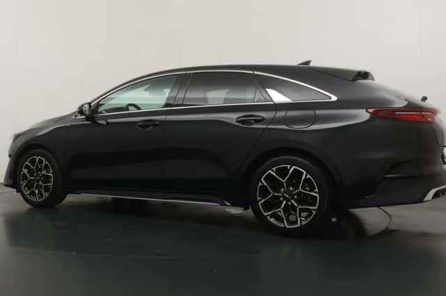 Kia ProCeed (2025) thumbnail 4