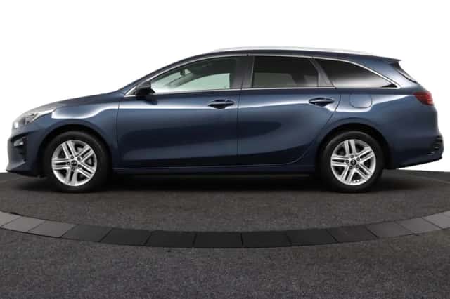 Kia Ceed (2021) thumbnail 4