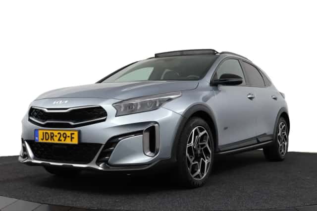 Kia XCeed (2025) thumbnail 2