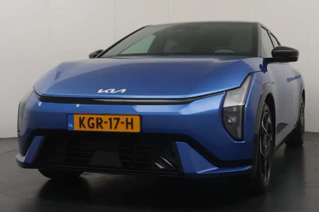 Kia EV4 (2026) thumbnail 3