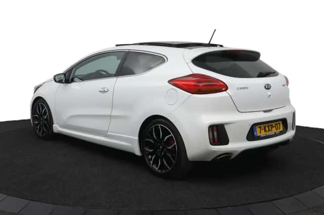 Kia ProCeed (2013) thumbnail 6
