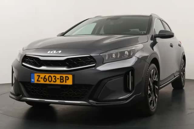 Kia XCeed (2024) thumbnail 3