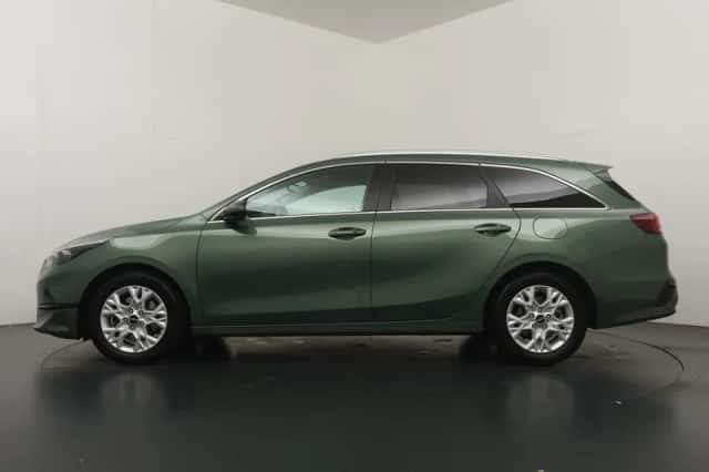 Kia Ceed (2024) thumbnail 4