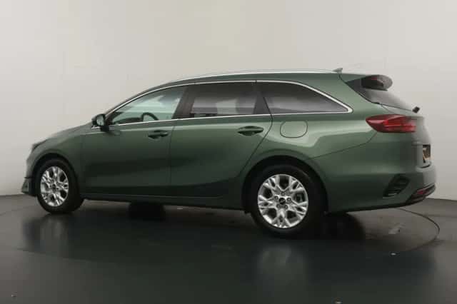 Kia Ceed (2024) thumbnail 5