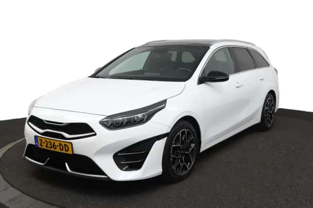 Kia Ceed (2024) thumbnail 3