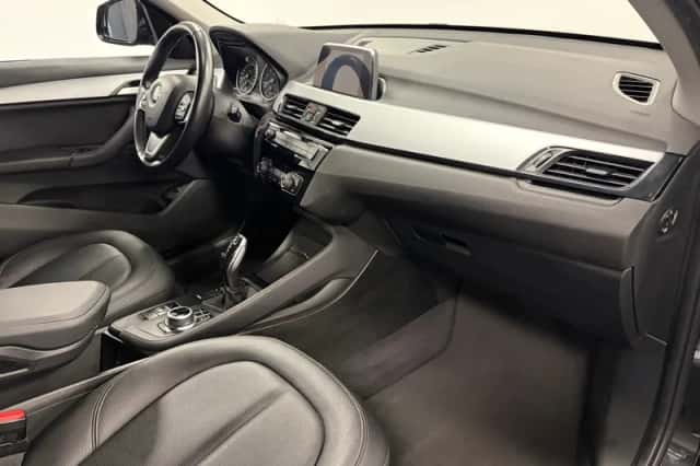 BMW X1 (2018) thumbnail 2