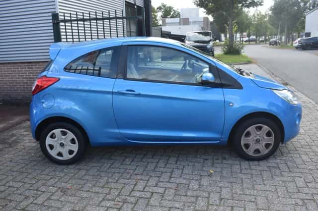 Ford Ka (2010) thumbnail 4