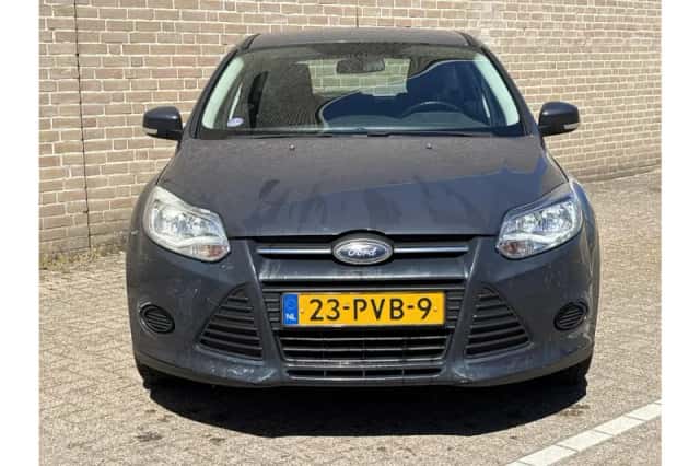 Ford Focus (2011) thumbnail 5