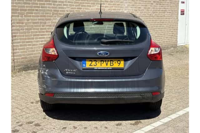 Ford Focus (2011) thumbnail 6