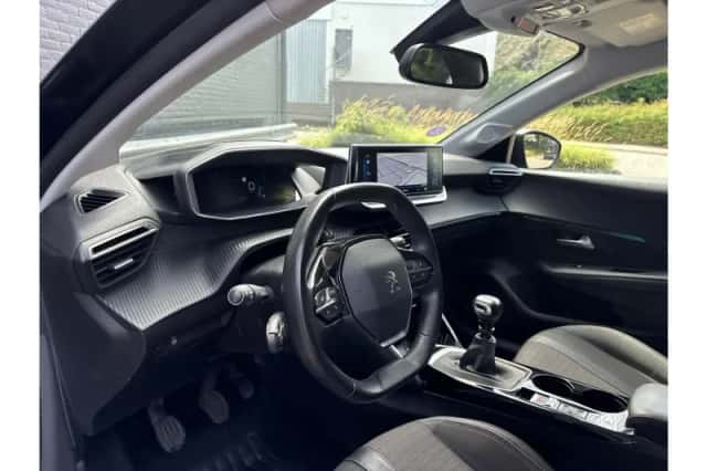 Peugeot 208 (2020) thumbnail 3