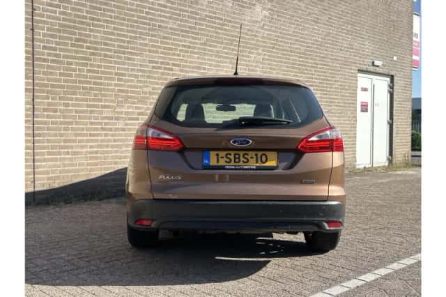 Ford Focus (2013) thumbnail 6