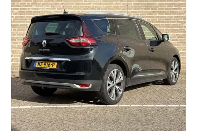 Renault Grand Scénic (2017) thumbnail 2