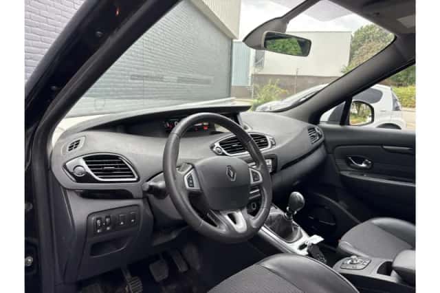 Renault Grand Scénic (2012) thumbnail 3