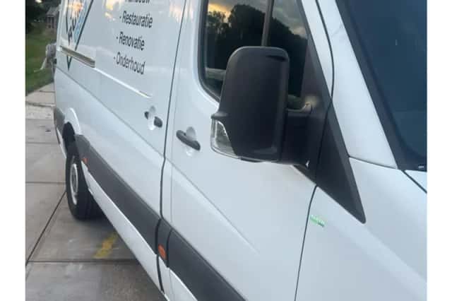 Mercedes-Benz Sprinter (2010) thumbnail 2