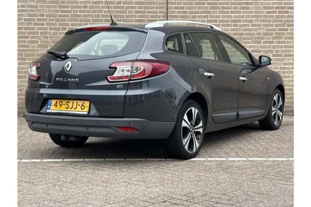 Renault Mégane (2011) thumbnail 2