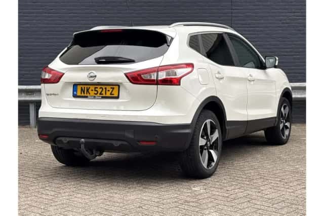 Nissan Qashqai (2017) thumbnail 2