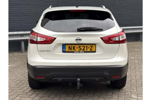 Nissan Qashqai (2017) thumbnail 6
