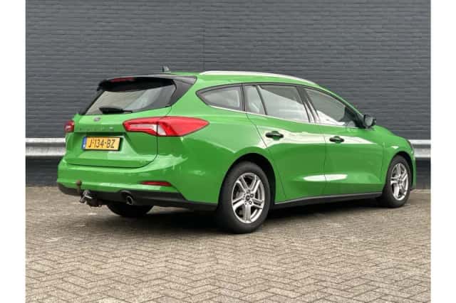 Ford Focus (2020) thumbnail 2