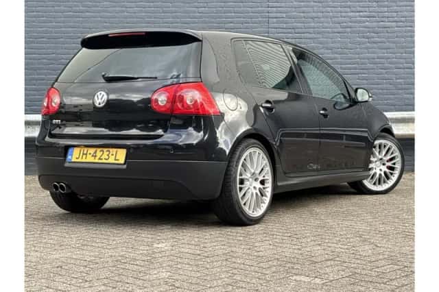 Volkswagen Golf (2005) thumbnail 2