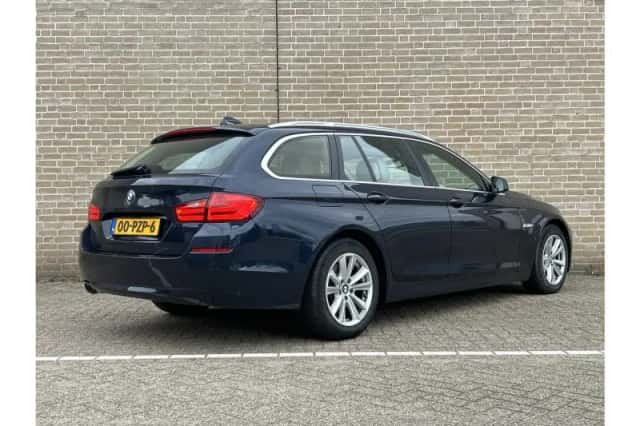 BMW 5-Serie (2011) thumbnail 2