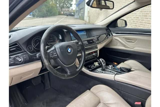 BMW 5-Serie (2011) thumbnail 3