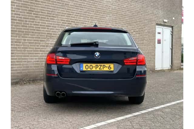 BMW 5-Serie (2011) thumbnail 6