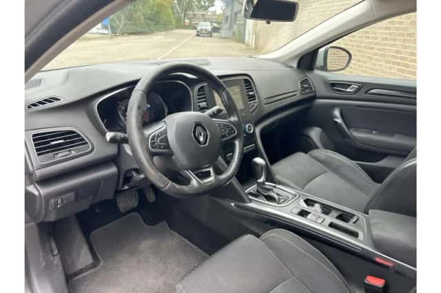 Renault Mégane (2016) thumbnail 3