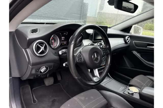 Mercedes-Benz CLA-Klasse (2015) thumbnail 3