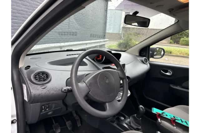 Renault Twingo (2011) thumbnail 3