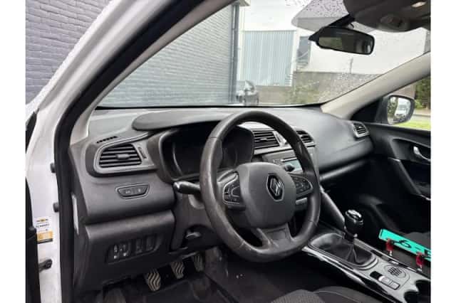 Renault Kadjar (2016) thumbnail 3