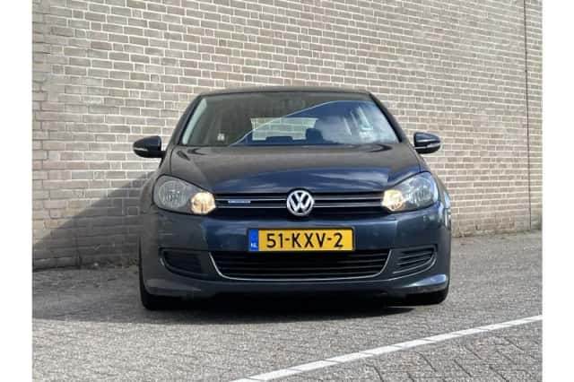 Volkswagen Golf (2010) thumbnail 5