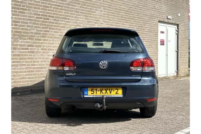 Volkswagen Golf (2010) thumbnail 6