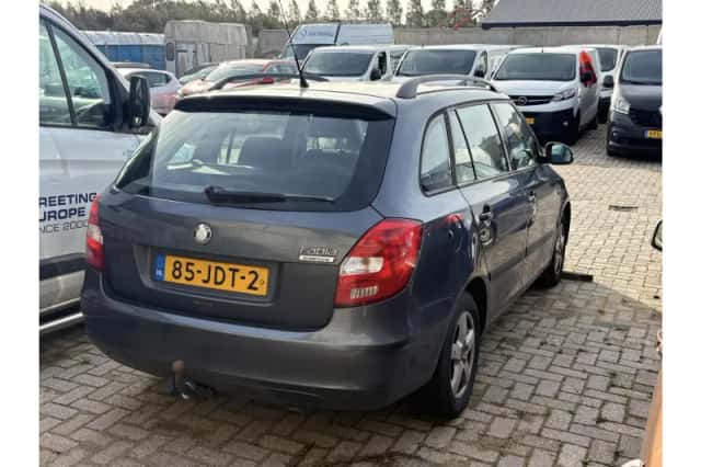 Škoda Fabia (2009) thumbnail 2