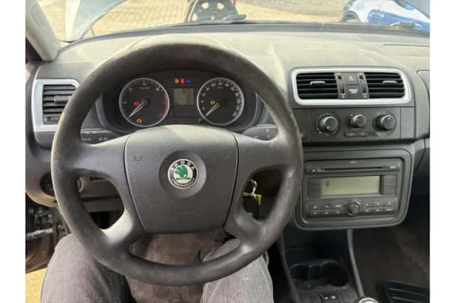 Škoda Fabia (2009) thumbnail 4