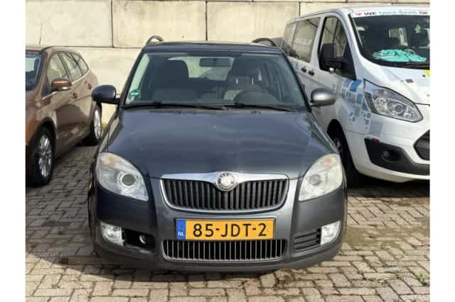 Škoda Fabia (2009) thumbnail 5