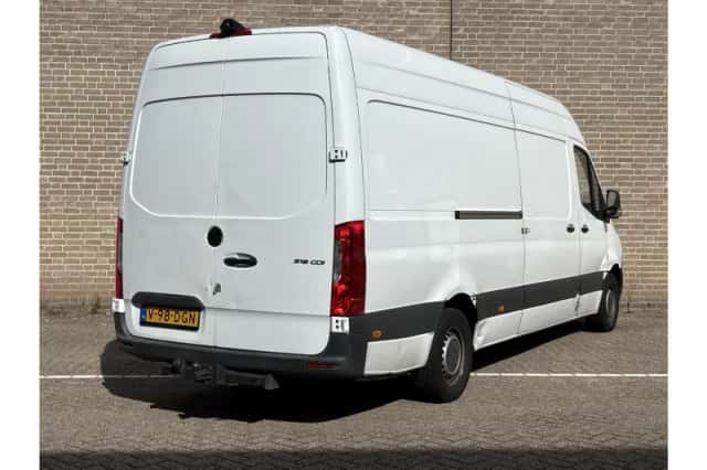 Mercedes-Benz Sprinter (2020) thumbnail 2