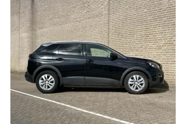 Peugeot 3008 (2019) thumbnail 5