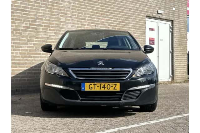 Peugeot 308 (2015) thumbnail 6