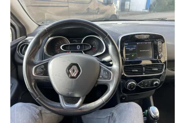 Renault Clio (2017) thumbnail 4