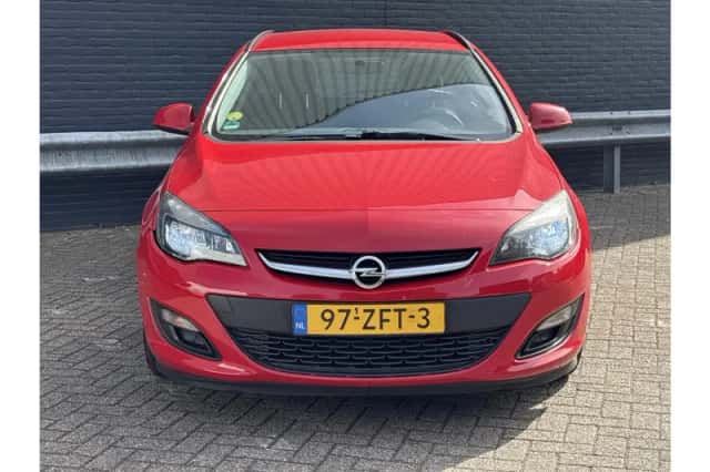 Opel Astra (2012) thumbnail 5