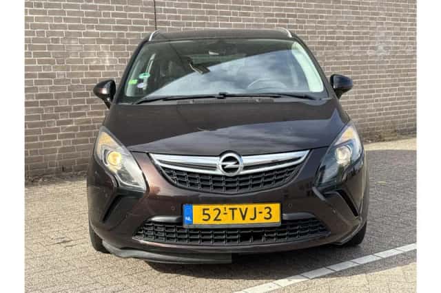 Opel Zafira (2012) thumbnail 5