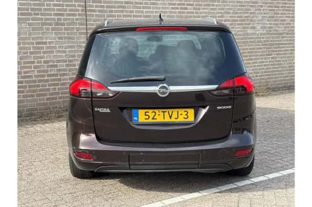 Opel Zafira (2012) thumbnail 6