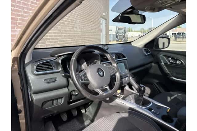 Renault Kadjar (2016) thumbnail 3