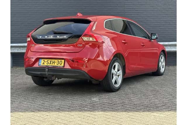 Volvo V40 (2013) thumbnail 2