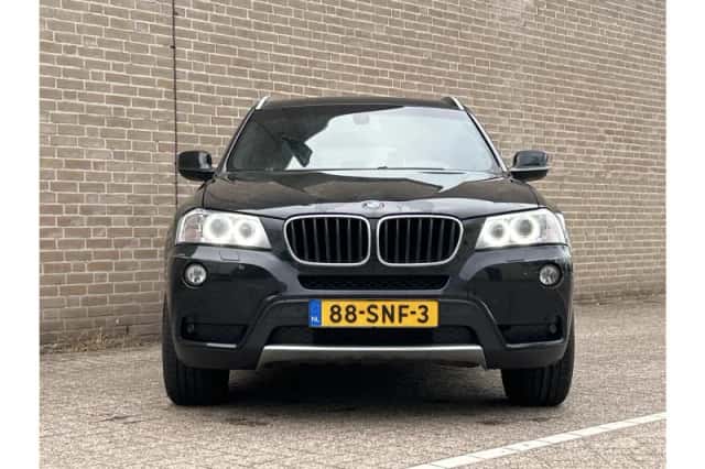BMW X3 (2011) thumbnail 5